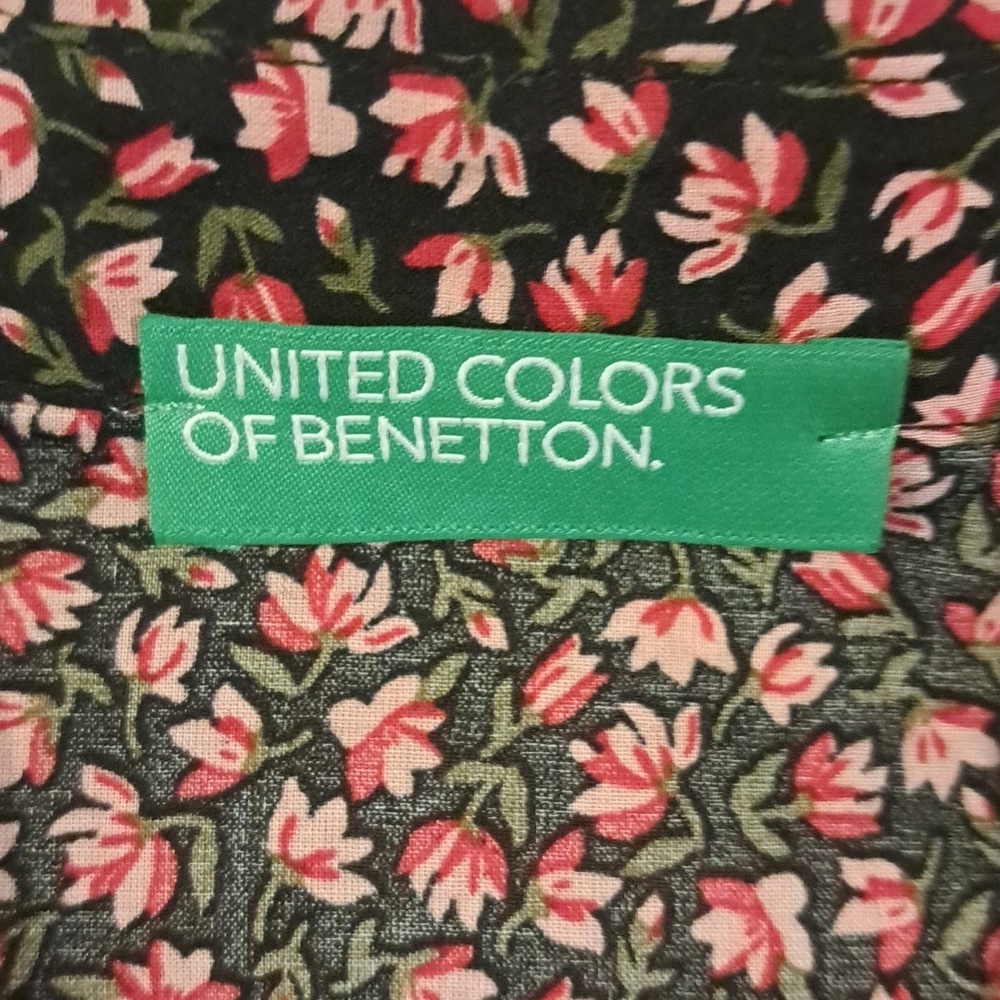United Colors Of Benetton Floral Print Ladies Shirt - Black and Pink Sz Large - Picture 4 of 7